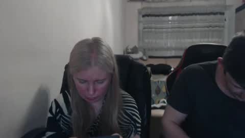 Snapshot of jenisandpeter chatting on 10, 5, 2026 JenisAndPeter online show from 10, 5, 2026
