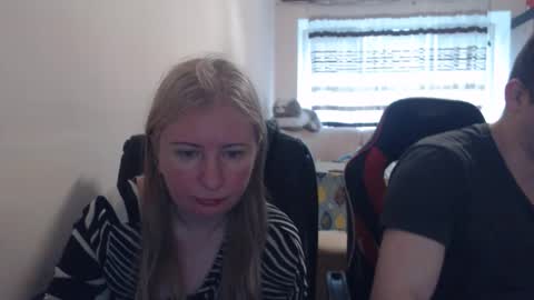 Snapshot of jenisandpeter chatting on 13, 5, 2026 JenisAndPeter online show from 13, 5, 2026