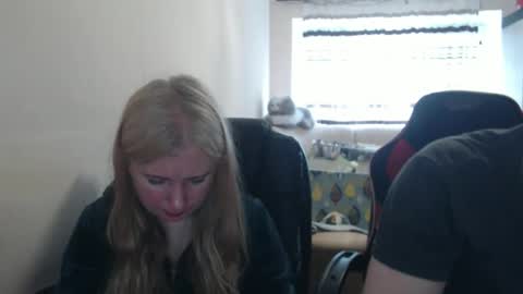 Snapshot of jenisandpeter chatting on 14, 5, 2026 JenisAndPeter online show from 14, 5, 2026