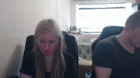 Snapshot of jenisandpeter chatting on 19, 5, 2026 JenisAndPeter online show from 19, 5, 2026