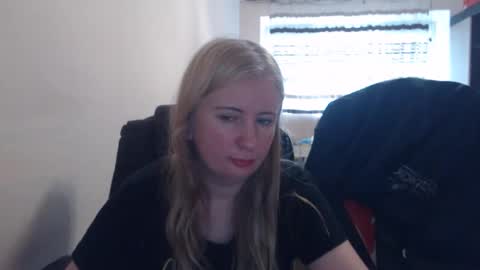 Snapshot of jenisandpeter chatting on 20, 5, 2026 JenisAndPeter online show from 20, 5, 2026