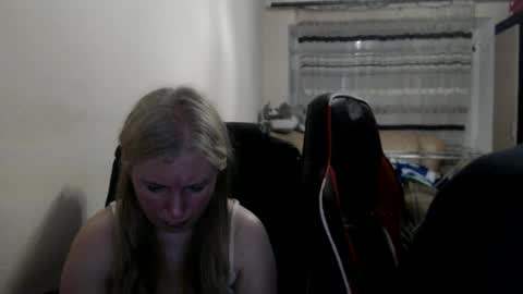Snapshot of jenisandpeter chatting on 23, 5, 2026 JenisAndPeter online show from 23, 5, 2026