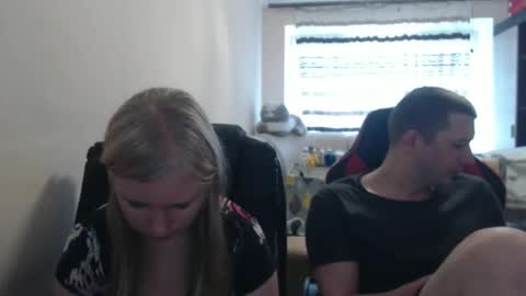 Snapshot of jenisandpeter chatting on 28, 5, 2026 JenisAndPeter online show from 28, 5, 2026