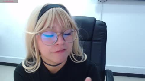 jenn online show from 8, 11, 2025