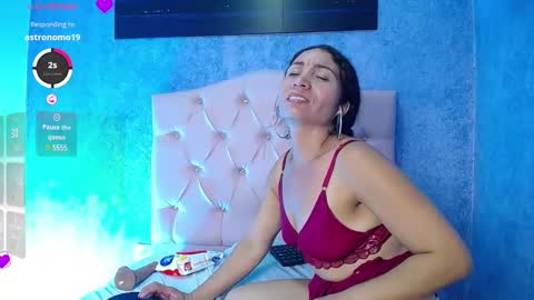 Snapshot of jenna_milf_ chatting on 4, 3, 2025 Valentina online show from 4, 3, 2025