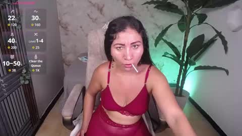 Snapshot of jenna_milf_ chatting on 16, 12, 2025 Valentina online show from 16, 12, 2025