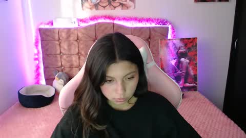 Snapshot of jennal_010 chatting on 19, 12, 2024 jennal_010 online show from 19, 12, 2024