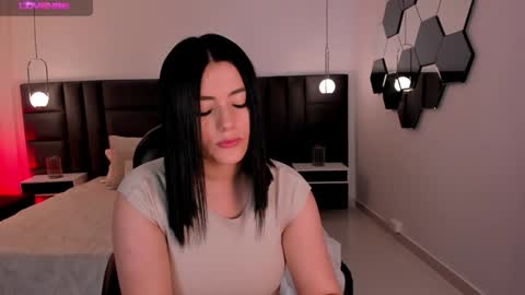 Snapshot of jennaolson chatting on 30, 1, 2025 Jenna Olson online show from 30, 1, 2025