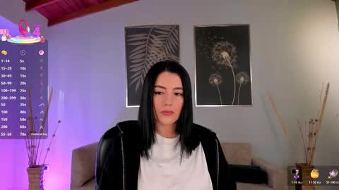 Snapshot of jennaolson chatting on 17, 11, 2025 Jenna Olson online show from 17, 11, 2025