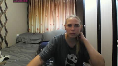 Snapshot of jennideep chatting on 25, 6, 2026 JenniDeep online show from 25, 6, 2026