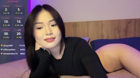 jennie_yung online show from 27, 12, 2024