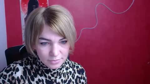 Snapshot of jennifer_cuttie chatting on 8, 1, 2026 Jennifer online show from 8, 1, 2026