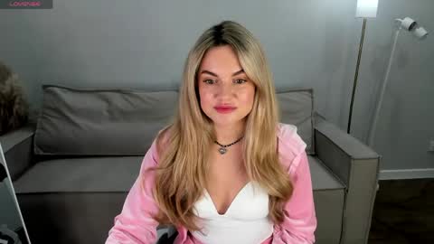 Jennifer Perezz online show from 2, 6, 2026