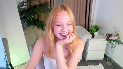 Snapshot of jennifer_shy_ chatting on 26, 7, 2026 Jennifer online show from 26, 7, 2026