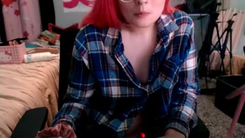 Snapshot of jennifergwen chatting on 28, 10, 2025 Jennifer Gwen online show from 28, 10, 2025