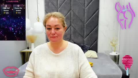 Snapshot of jenniferlight chatting on 4, 2, 2025 Jennifer online show from 4, 2, 2025