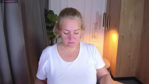 Snapshot of jenniferlight chatting on 12, 10, 2025 Jennifer online show from 12, 10, 2025