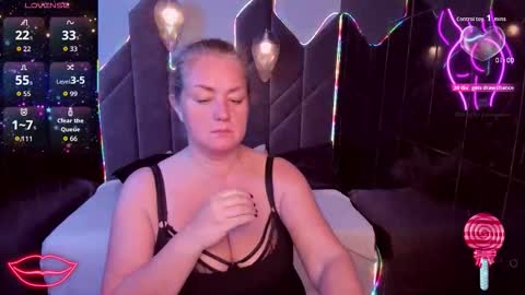 Snapshot of jenniferlight chatting on 10, 11, 2025 Jennifer online show from 10, 11, 2025