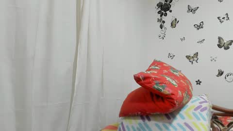 Snapshot of jenniferloveyou chatting on 4, 2, 2025 jenniferloveyou online show from 4, 2, 2025