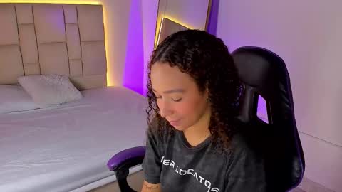 Snapshot of jenny__lawrence chatting on 26, 10, 2025 jenny__lawrence online show from 26, 10, 2025