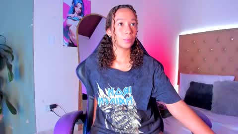 Snapshot of jenny__lawrence chatting on 12, 11, 2025 jenny__lawrence online show from 12, 11, 2025