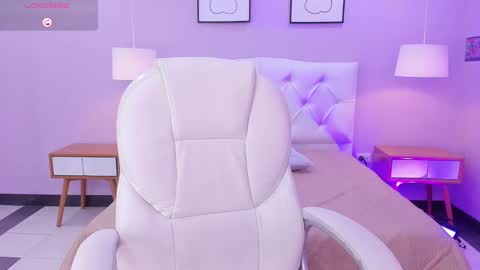 Snapshot of jenny_golden1 chatting on 7, 2, 2025 Jenny  online show from 7, 2, 2025