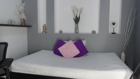 jenny_towers online show from 2, 3, 2025