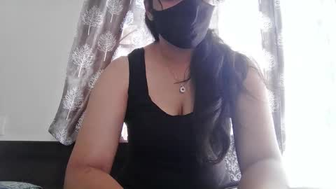 Snapshot of jennydolphin chatting on 6, 11, 2025 Jenny online show from 6, 11, 2025