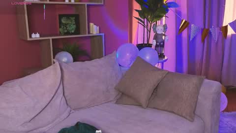 jennyfer_me online show from 24, 4, 2026