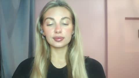 Snapshot of jennyjansen chatting on 26, 7, 2026 The Flower Power Models online show from 26, 7, 2026