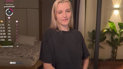 Snapshot of jennytime chatting on 19, 12, 2024 Jen online show from 19, 12, 2024