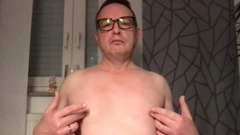 Snapshot of jens1975 chatting on 9, 11, 2025 jens1975 online show from 9, 11, 2025