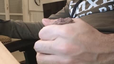 Machine  Sperme  online show from 20, 12, 2024