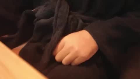 Machine  Sperme  online show from 9, 11, 2025