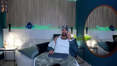 Snapshot of jeremy_harden chatting on 1, 10, 2025 Jeremy online show from 1, 10, 2025