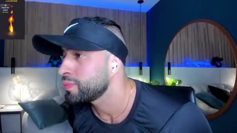 Snapshot of jeremy_harden chatting on 20, 11, 2025 Jeremy online show from 20, 11, 2025