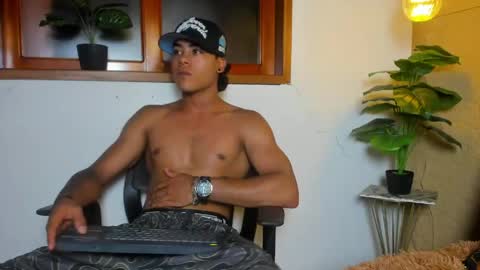 Snapshot of jeremy_wallker chatting on 16, 4, 2026 Jeremy online show from 16, 4, 2026