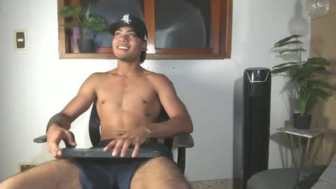 Snapshot of jeremy_wallker chatting on 20, 5, 2026 Jeremy online show from 20, 5, 2026