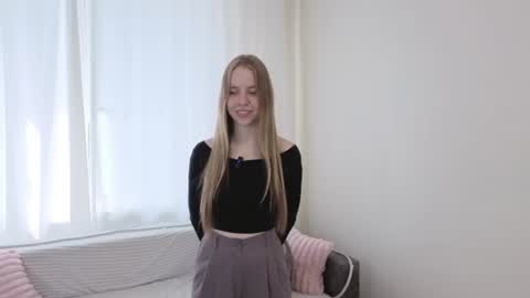 Shy Sydney online show from 25, 6, 2026