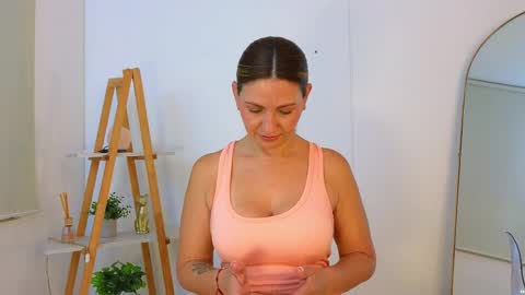bella  adams online show from 21, 5, 2026