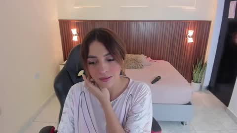  J E S S I  online show from 3, 10, 2025