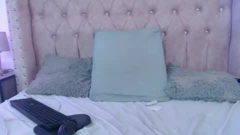 Jessica  online show from 25, 10, 2025