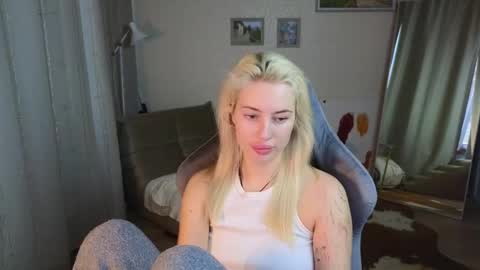 Snapshot of jessica_hanson chatting on 13, 2, 2025 Jessy online show from 13, 2, 2025