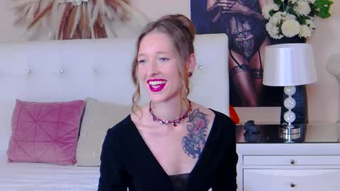 Snapshot of jessicagibson chatting on 19, 12, 2024 Jessica online show from 19, 12, 2024