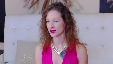 Snapshot of jessicagibson chatting on 4, 1, 2025 Jessica online show from 4, 1, 2025