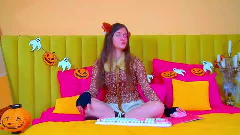 Snapshot of jessicajewells45 chatting on 28, 10, 2025 Jessica online show from 28, 10, 2025