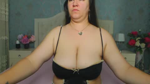 Snapshot of jessicalove20 chatting on 17, 5, 2026 single mommy online show from 17, 5, 2026