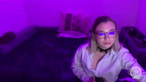 Snapshot of jessicanight_ chatting on 25, 4, 2026 Jessica and Mark online show from 25, 4, 2026