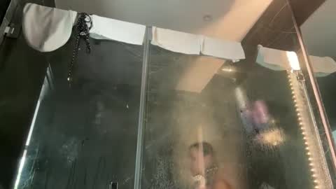 Jessica Parker online show from 13, 12, 2025