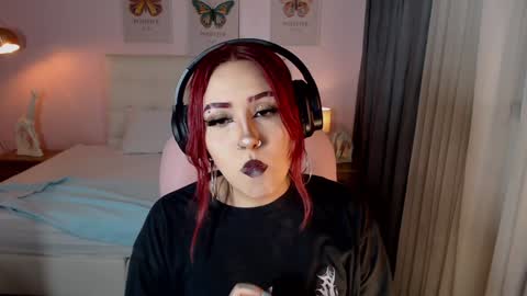 Snapshot of jessie_williams_01 chatting on 4, 1, 2025 Your Sweet Angel online show from 4, 1, 2025